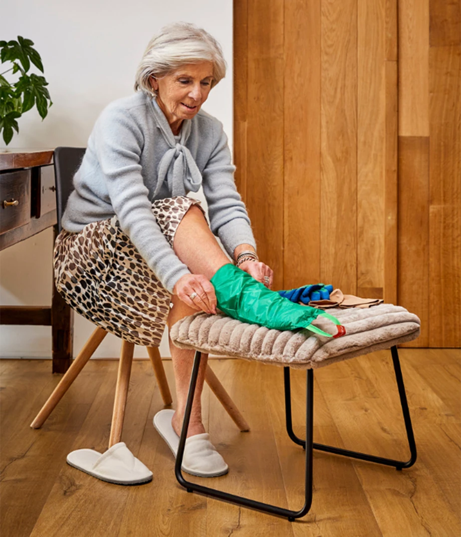 Arion Easy-Slide Leg | Donning aid for compression stockings/pantyhose with open toe 5